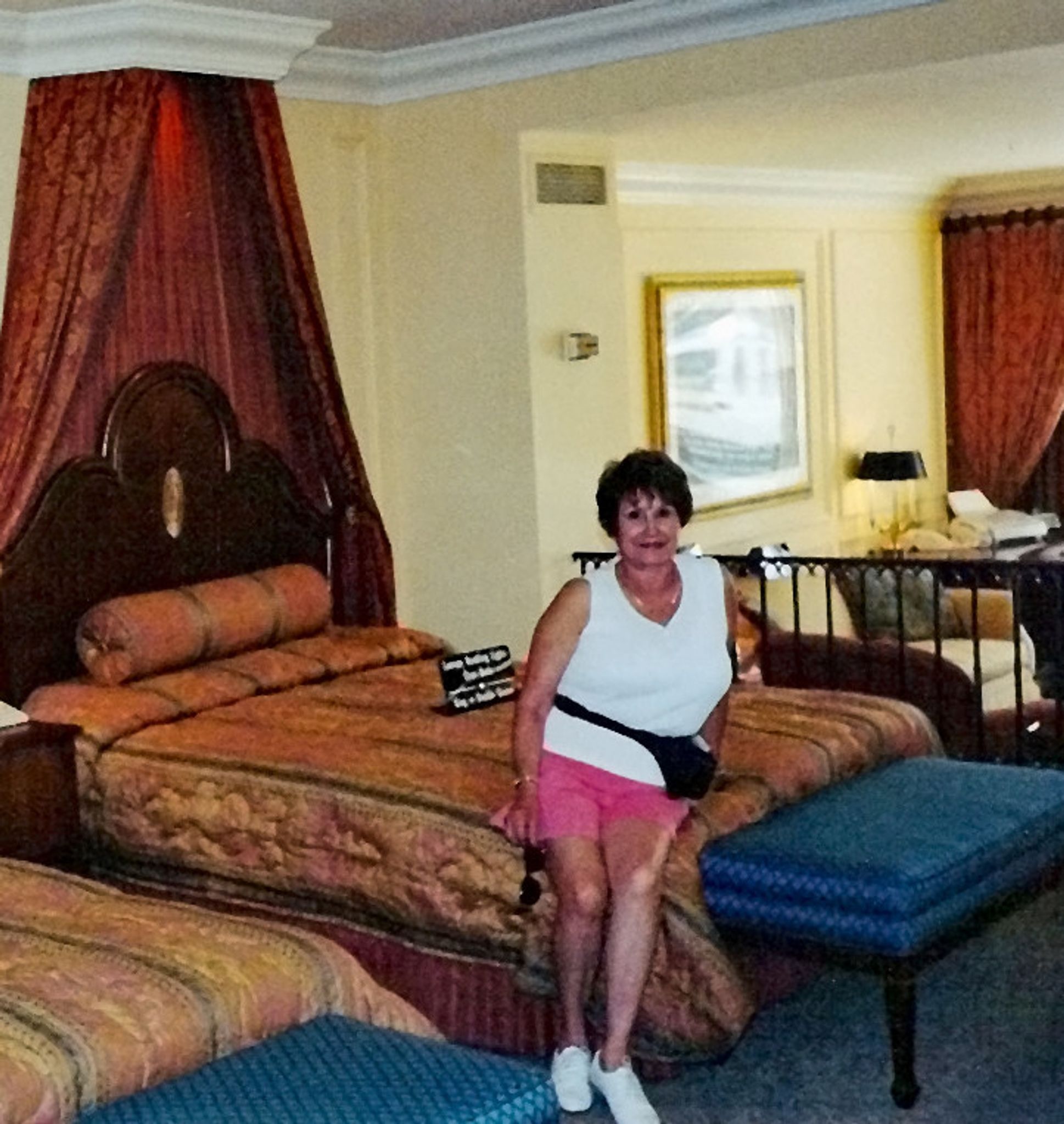 Carmen (Cordova)  Loconto photo gallery image 2 of 72