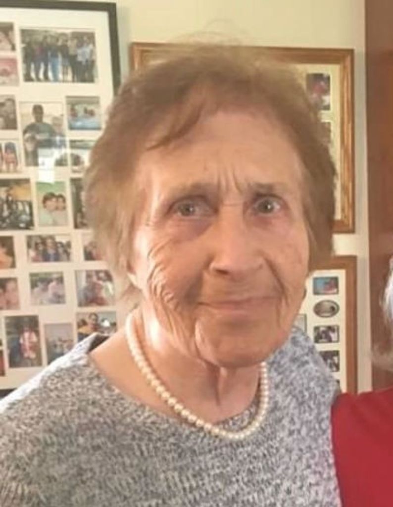 Emilia Almeida Profile Photo