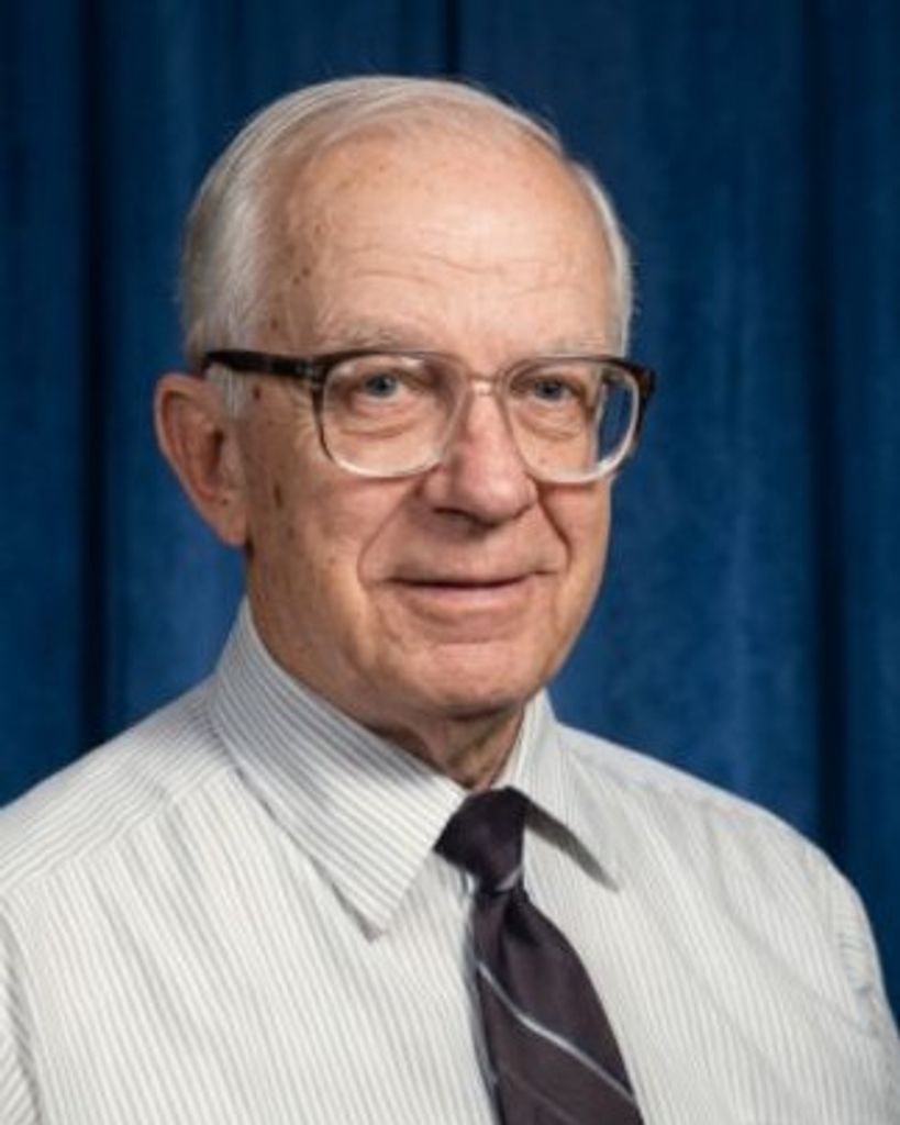 Wendell Lloyd Multhaup