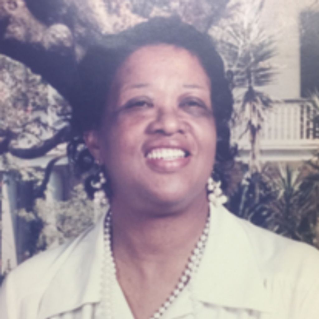 Mrs. Elizabeth Weaver Shoulders Profile Photo