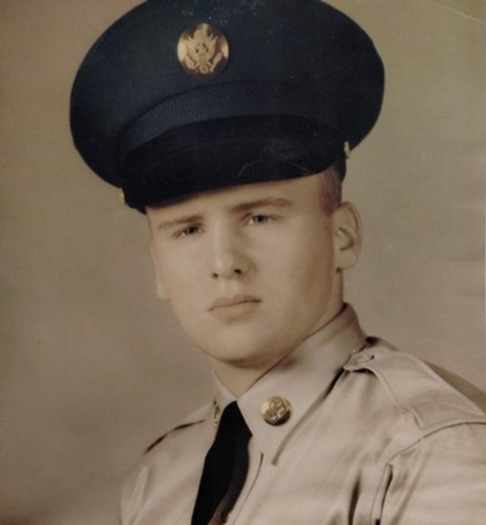 Robert Newcomb Profile Photo