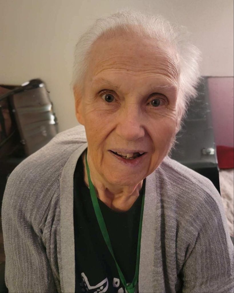 Deanne "Dee" Henning