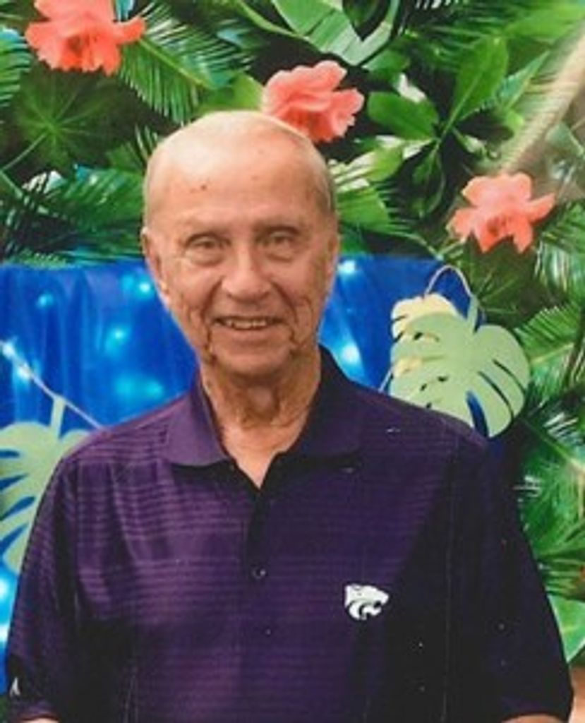 Lynn W. Davis Profile Photo