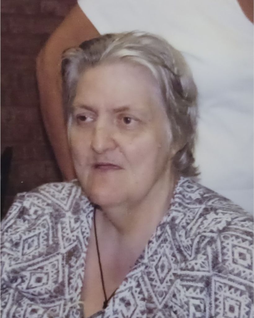 Doris M Unglesbee
