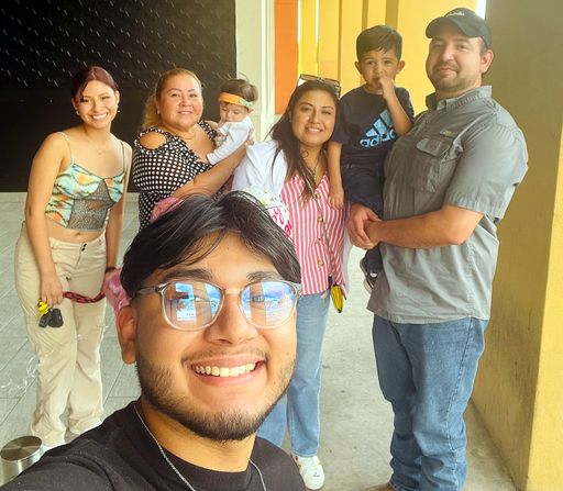 Karen Lizbeth Medellin photo gallery thumbnail 74 of 204