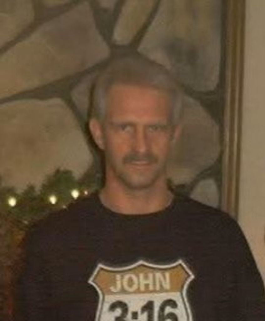 Johnny Lindner Profile Photo