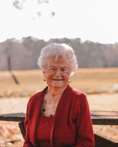 Lucille Bernice Roberts Walters's obituary image