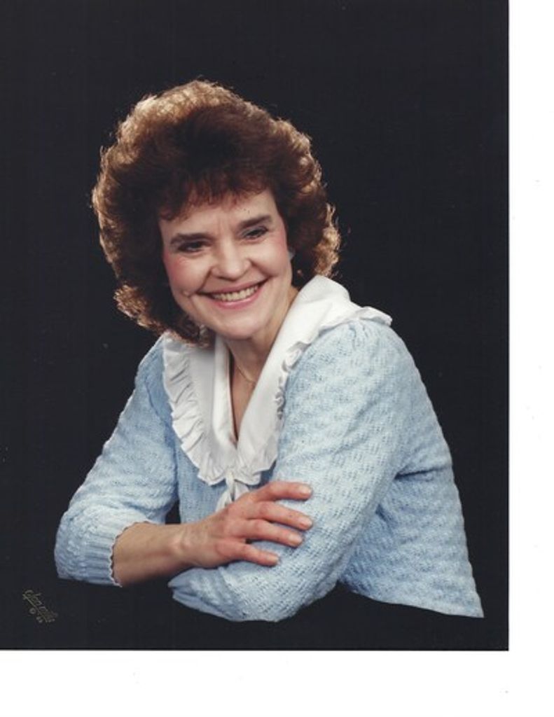 Elizabeth Jane Reichel Profile Photo