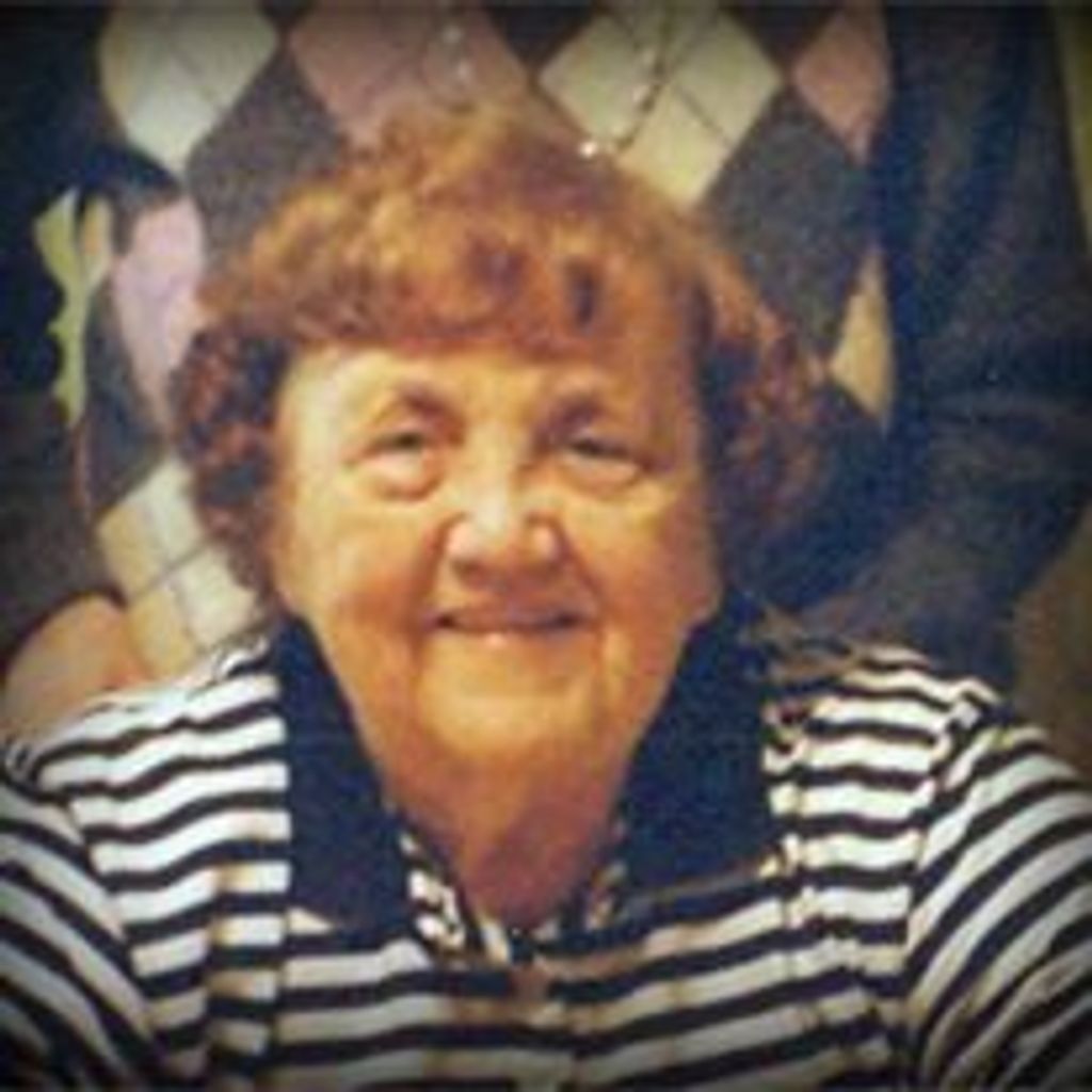Lena M Lamanna
