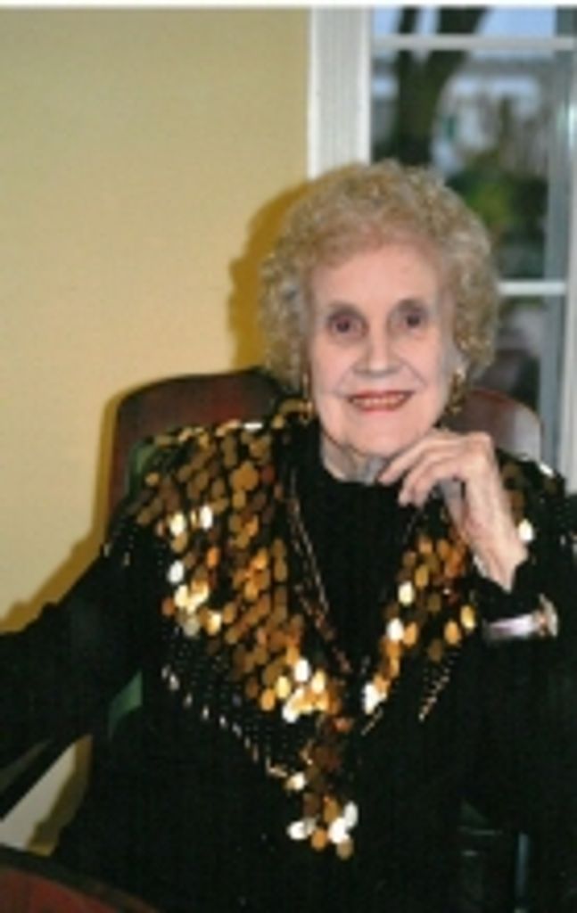 Evelyn Froehlich Calhoun