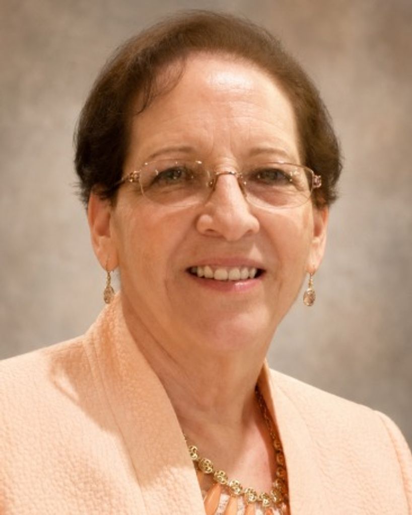 Ana Maria Correa-Urquiza