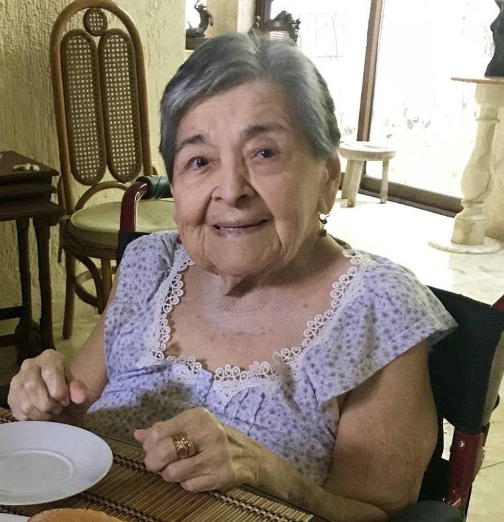 Minelia Gamboa Profile Photo