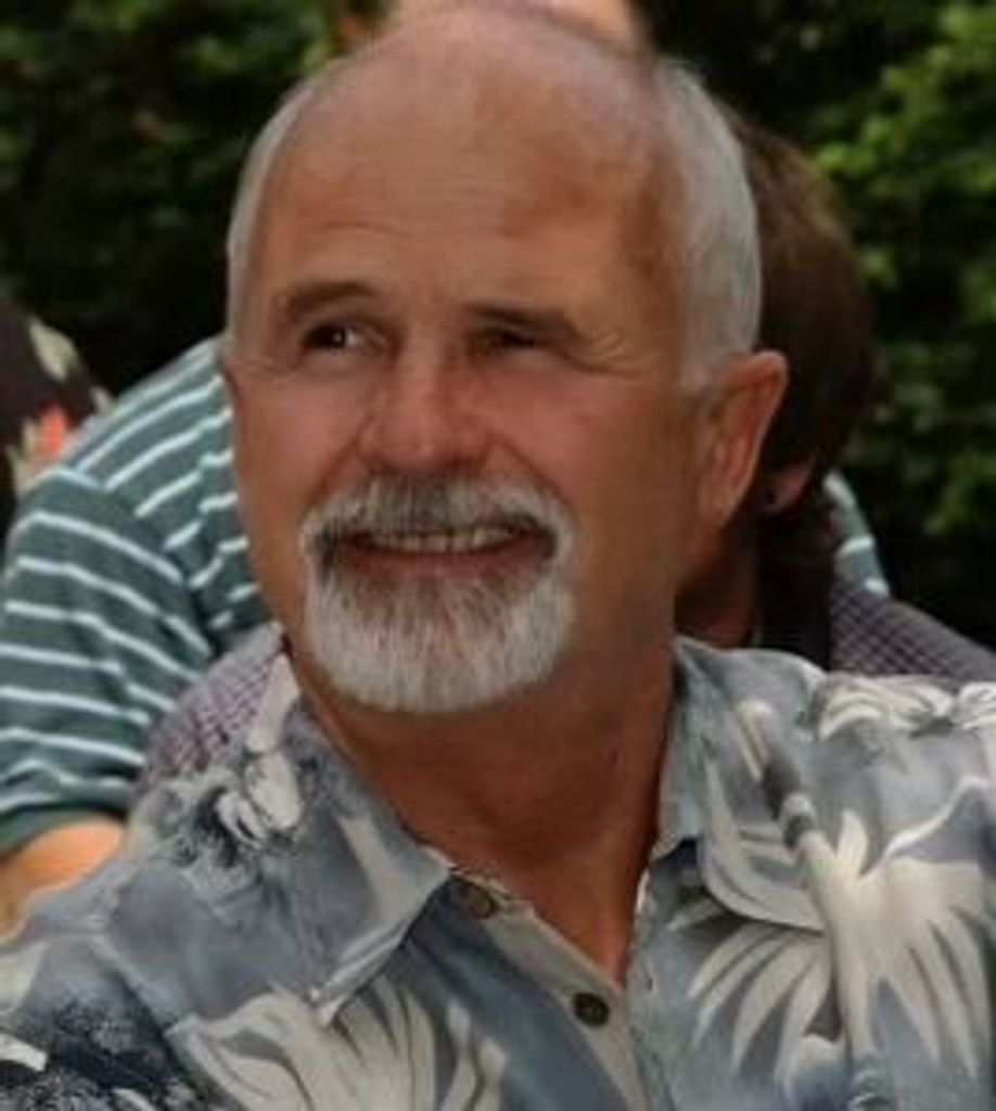 Robert "Bob" Wallis Hollow Profile Photo
