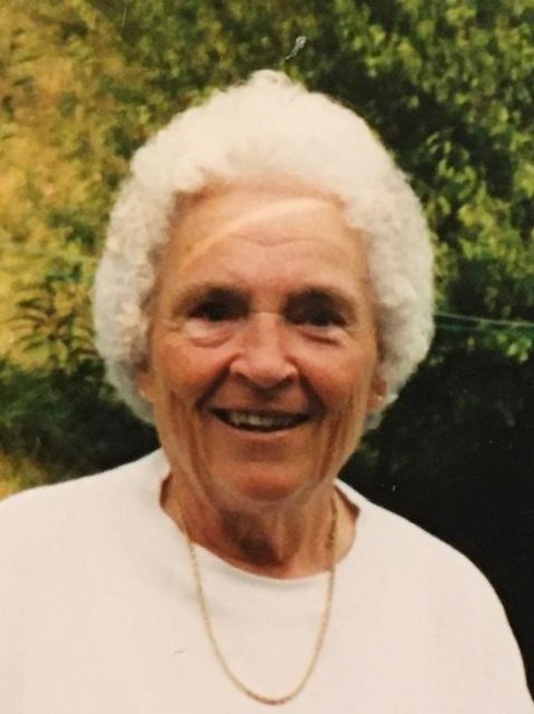 Emma Willis Profile Photo