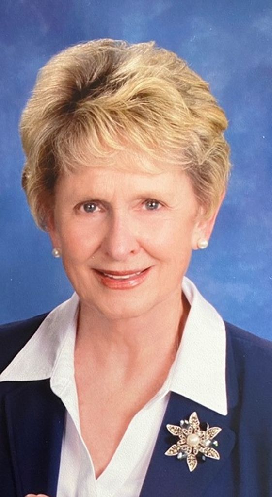 Valerie Lee (Hamilton)  Wilson