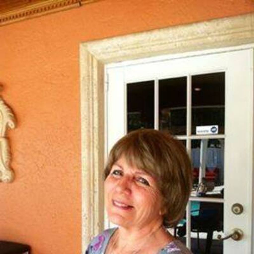 Flor Maria Cortes Profile Photo