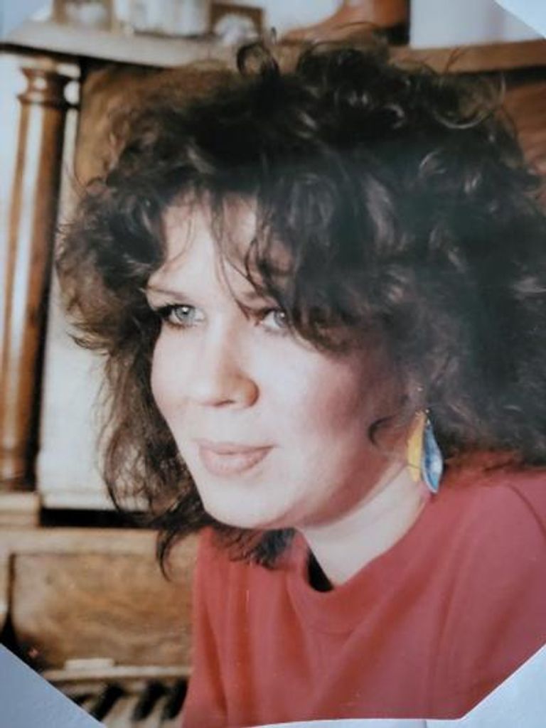 Sandra (Clark) De Fever