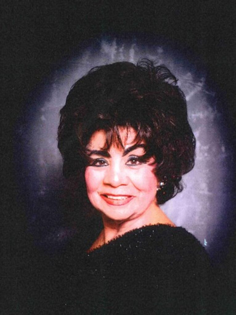 Vera Flores Profile Photo