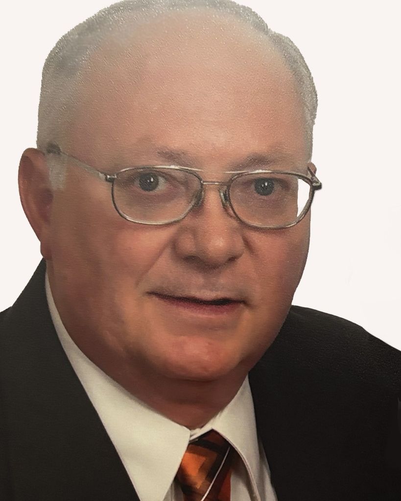 Roland Otto Schneider Profile Photo