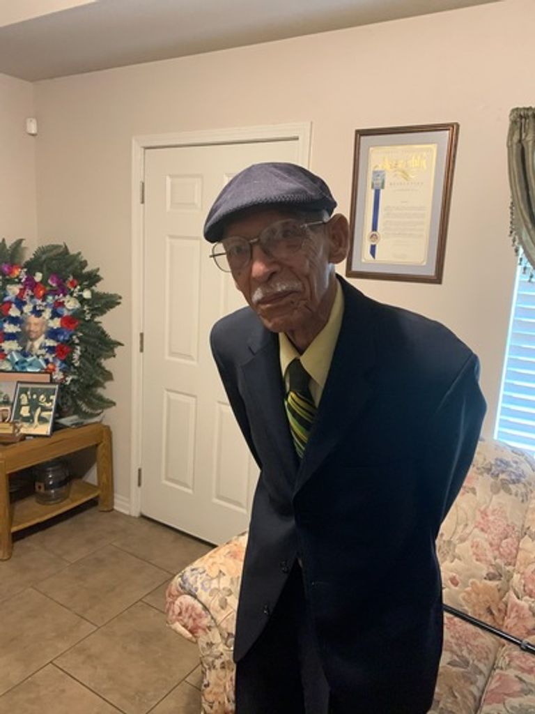 Melvin Hills Sr. Profile Photo