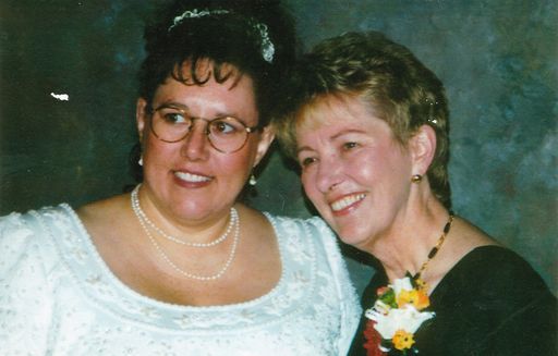 Linda Kay Davis photo gallery thumbnail 35 of 45