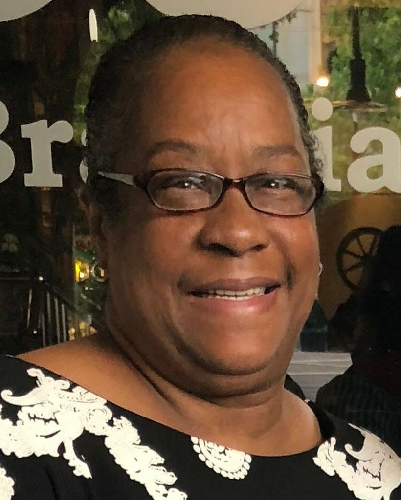 Queen "Queenie" Elizabeth Rice DeVeaux Profile Photo