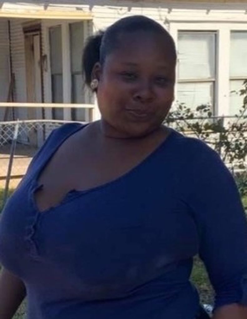 LAQUISHA DAVIS