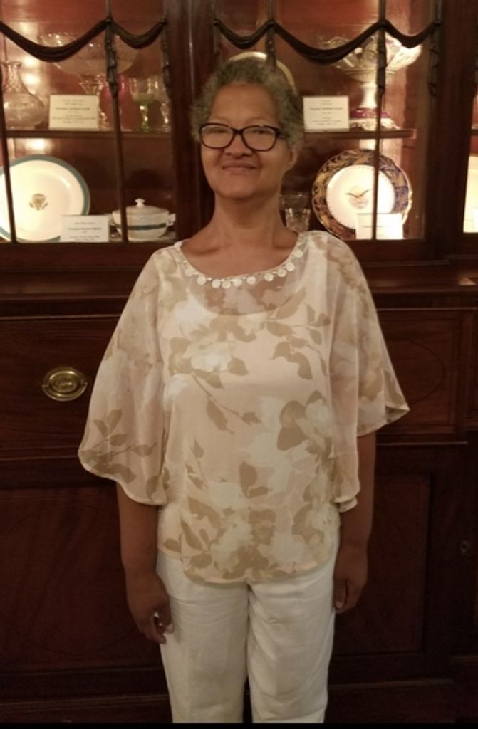 Leslie Davis Profile Photo