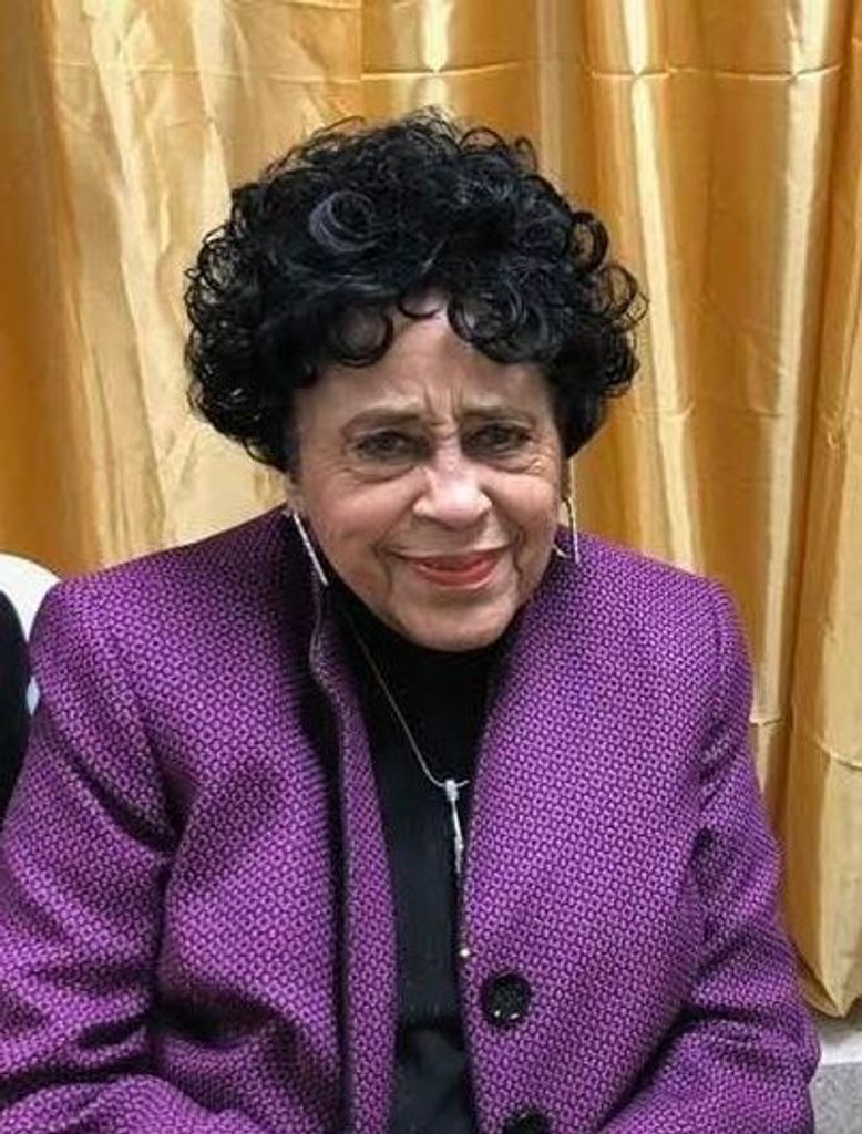 Helen Lee (Thompson)  Shurelds