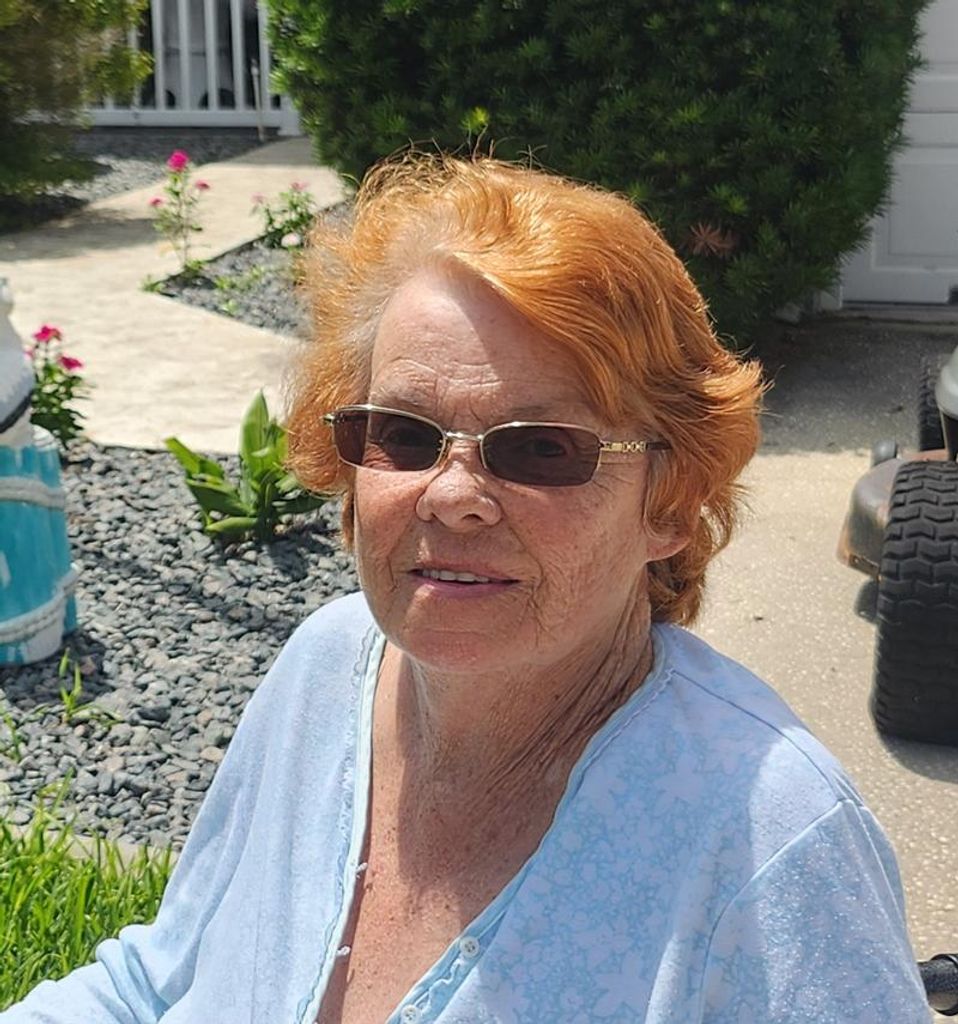 Lauretta Diane Bourdeau Profile Photo
