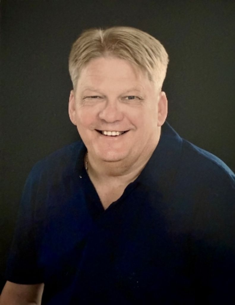 Robert Swanson Profile Photo