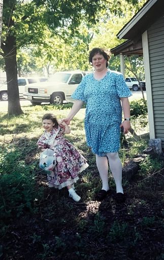 Anna Marie Radde photo gallery thumbnail 40 of 142