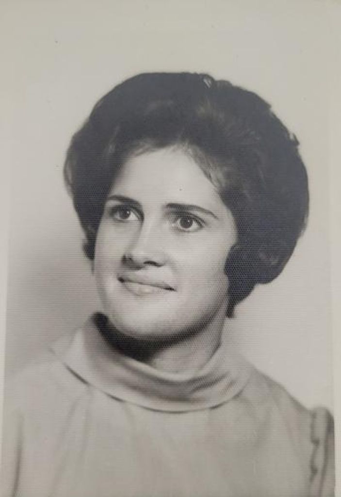 Nina Cobb Cruz