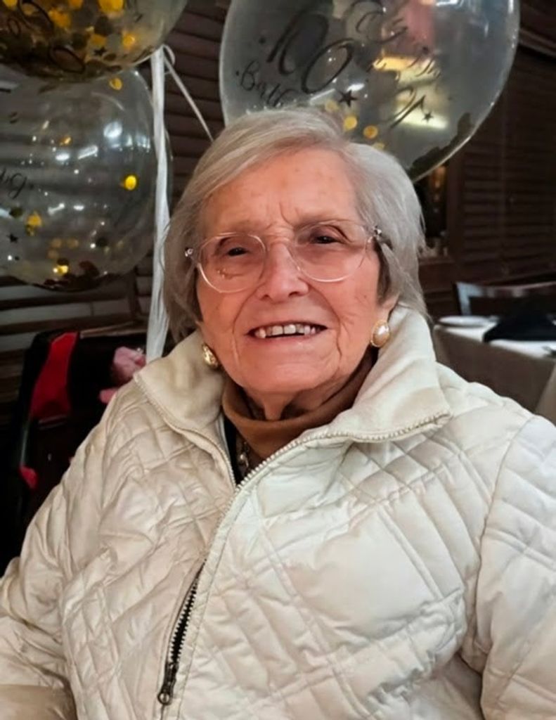 Lucy Jane Young Profile Photo