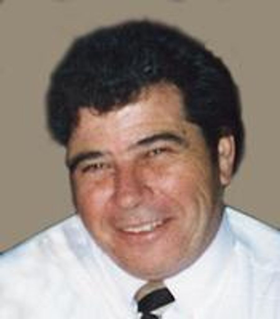 Robert "Bob" Holmes