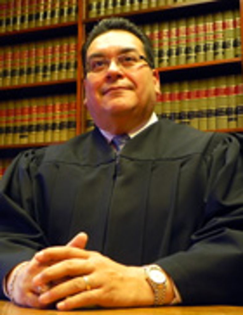 Hon. Enrique "Henry" Fernandez Profile Photo