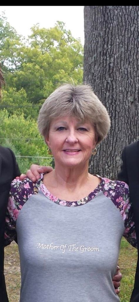 Sandy Hodges Profile Photo