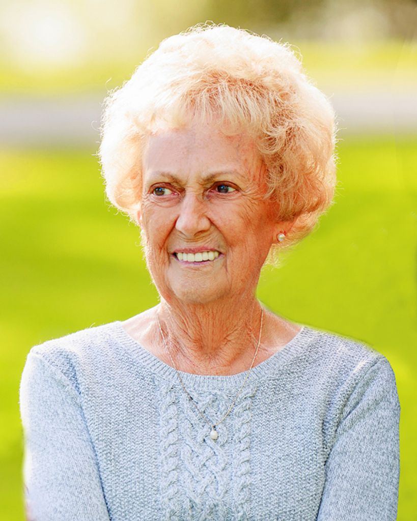 Myrna Lue (Robertson)  Grayson