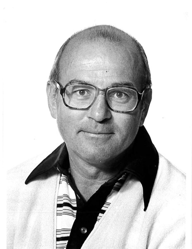 Robert White Profile Photo