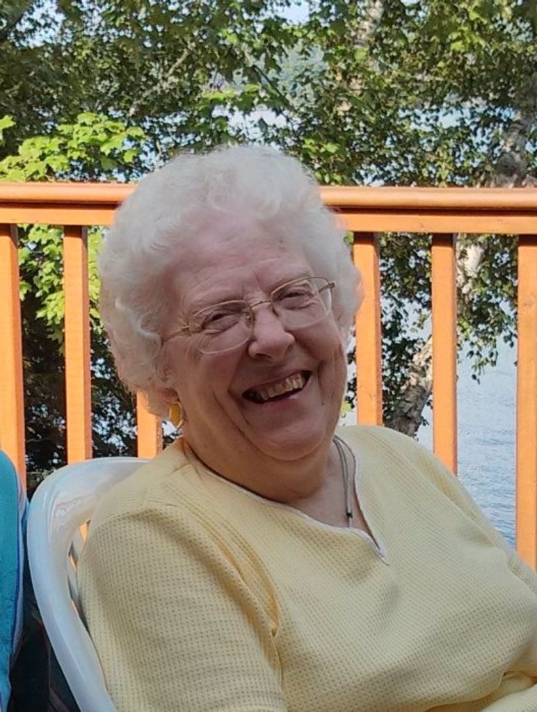 Betty White Profile Photo