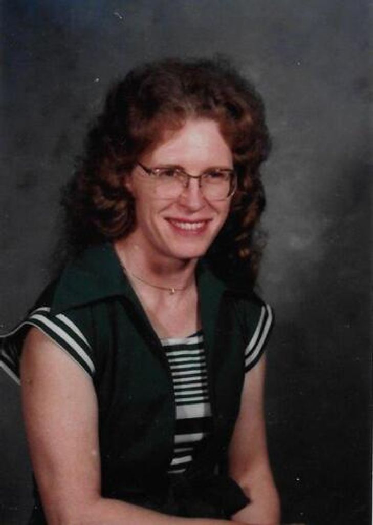 Saundra E "Sonnie" (Roberts) Buetzer Profile Photo