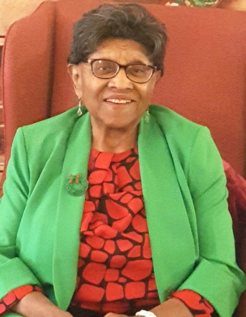 Vivian "Nola" Granny" Hogans
