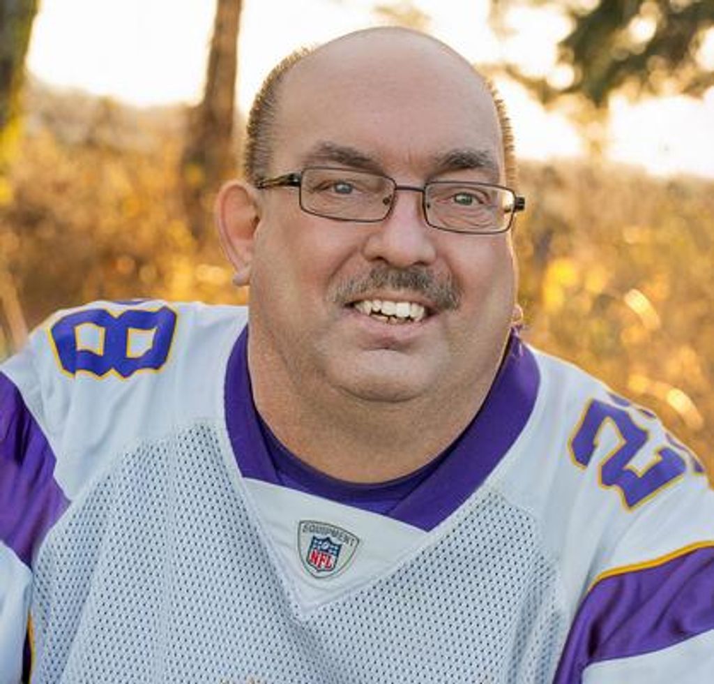 Bruce Robert Mickow Profile Photo