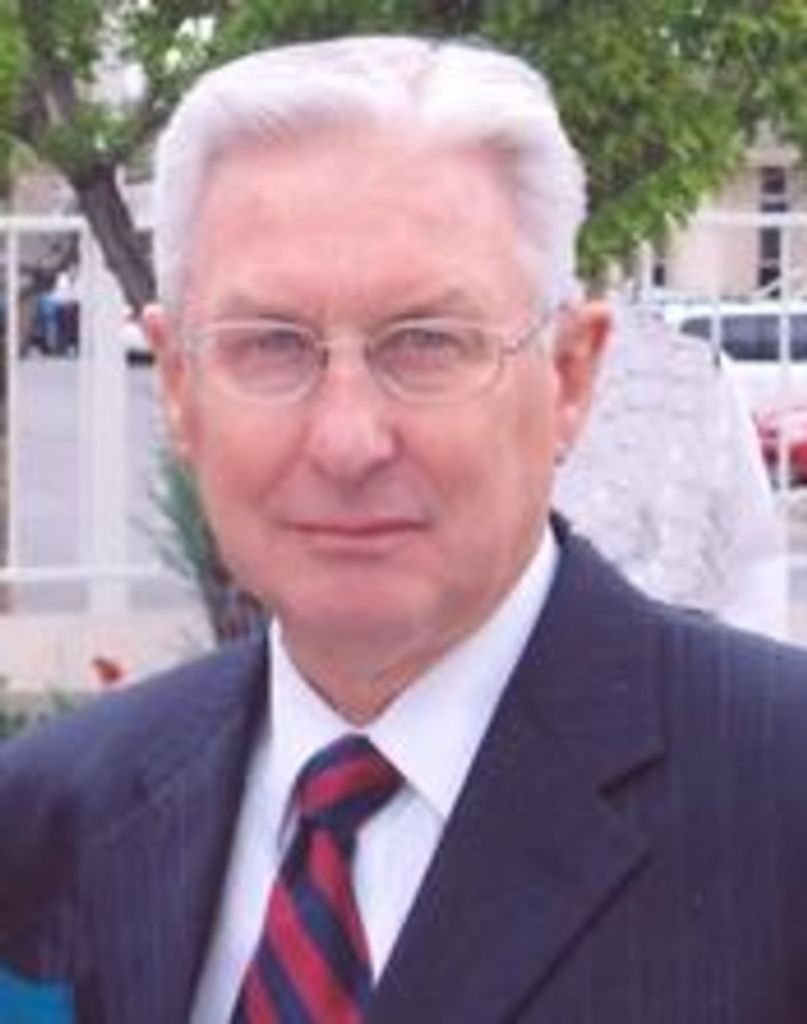 Vernon Thomas "Tom" Draper