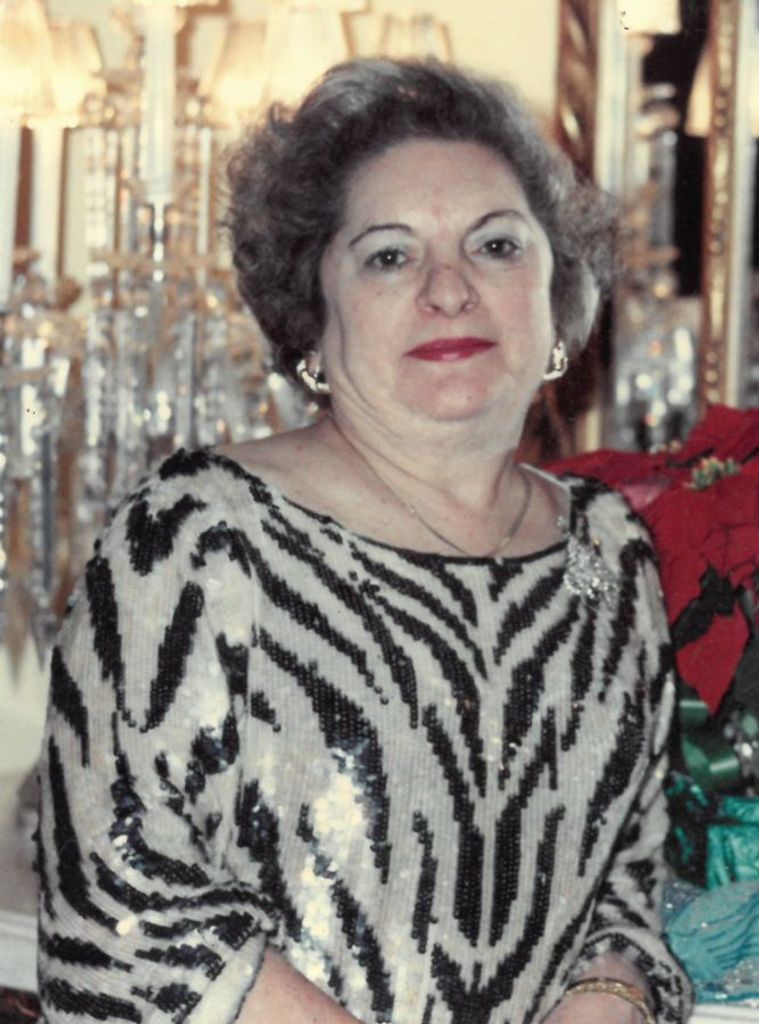 Esther Lascaris Viveiros