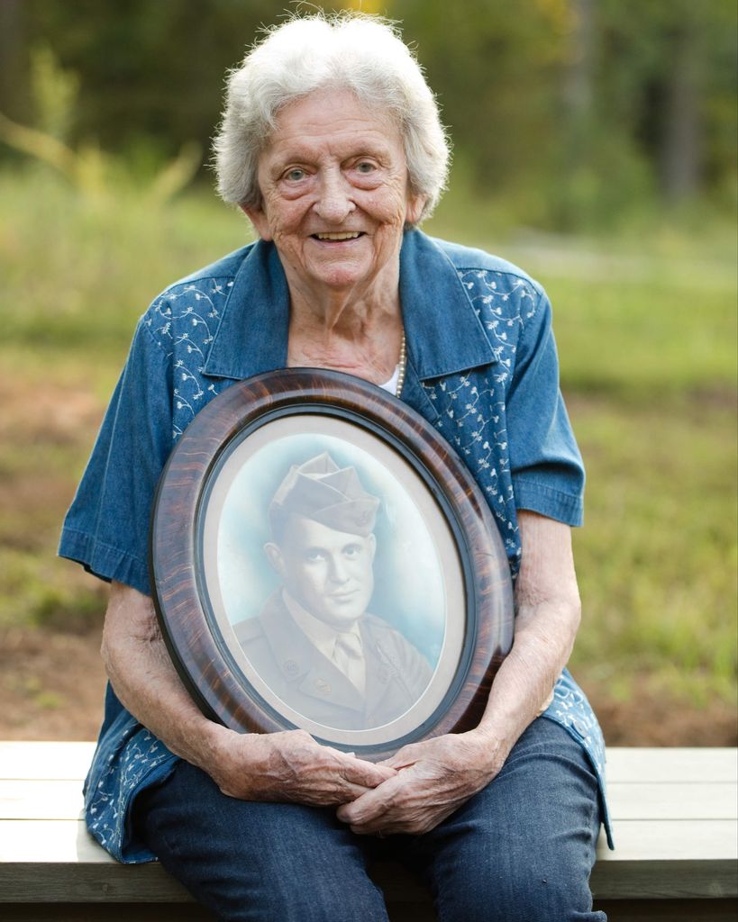 Evelyn (Wallace) Thompson