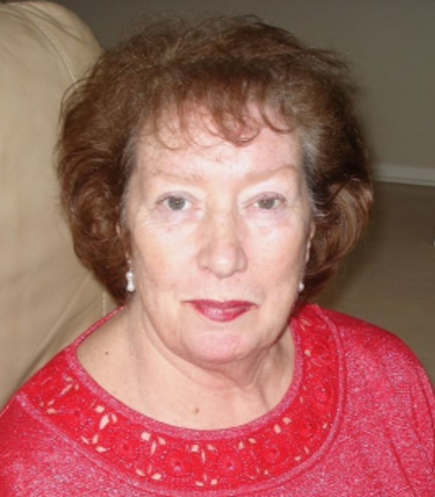 Ellen Poulos Profile Photo