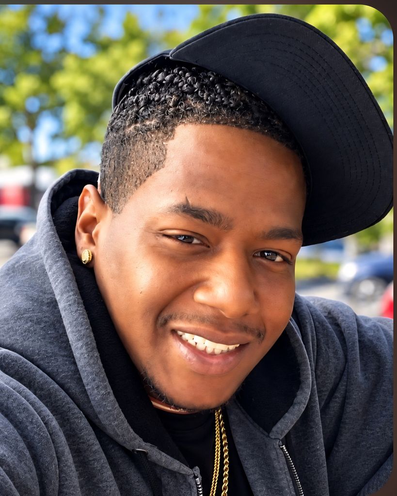 Joshua Ra-Shawn Simmons Profile Photo