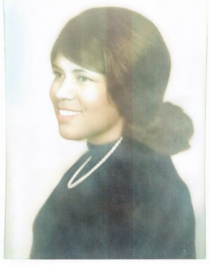 Shirley Marie Thompson Holland