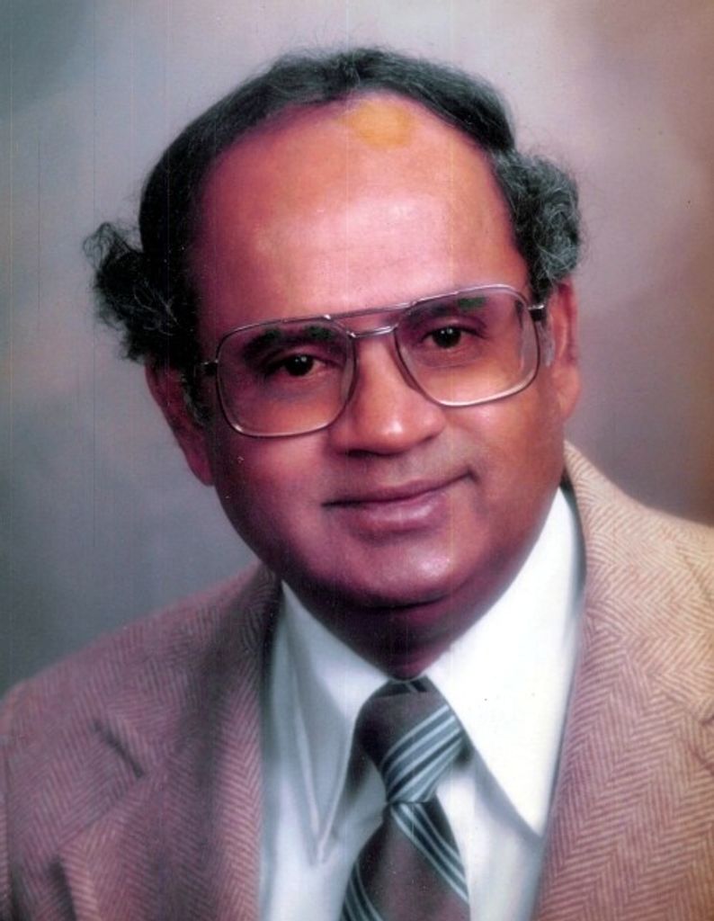 Dr. Madhav T. Ratnakar Profile Photo